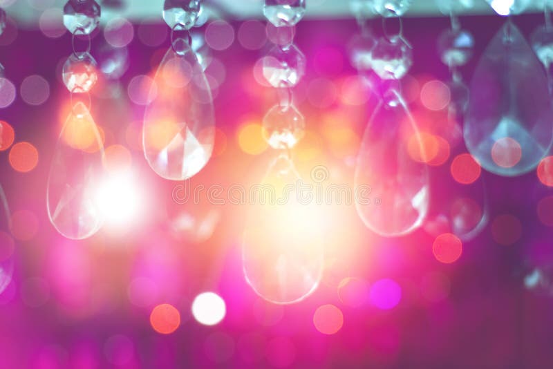Bokeh нерезкости и красочное оформление света хрустальной люстры стоковая фотография