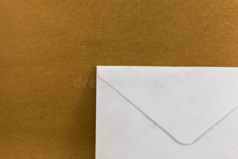 Bokstav på textur för träpappersbakgrund arkivbild Bokstav på textur för träpappersbakgrund arkivbild