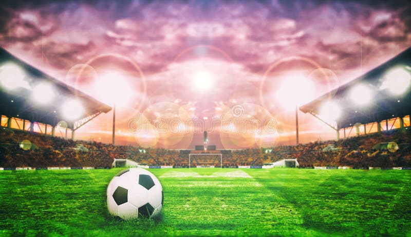 Bola de futebol no campo verde do estádio de futebol para o fundo foto de stock Bola de futebol no campo verde do estádio de futebol para o fundo foto de stock