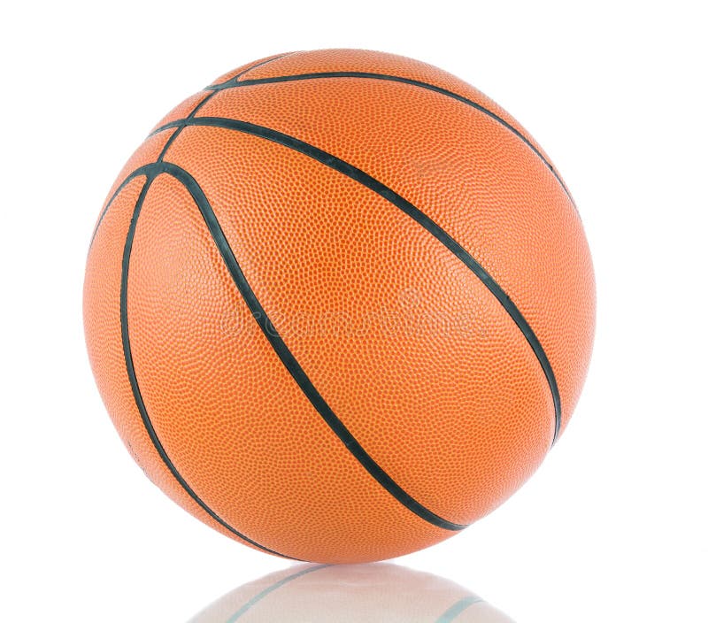 Bola para el juego en aislante del baloncesto