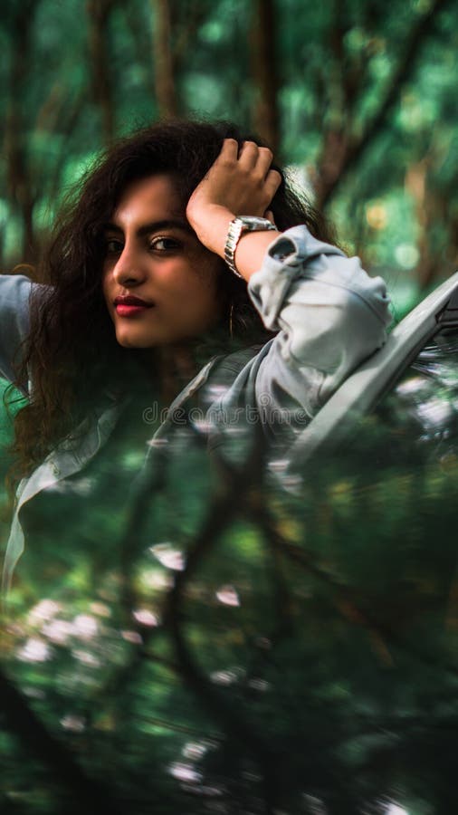 avik_photography's Instagram profile post: “II Saree Semi Bold Shoot II  Muse - @t4taniadas . . #bold #boldandbeautiful #beau… | Beautiful girl  indian, Model, Women