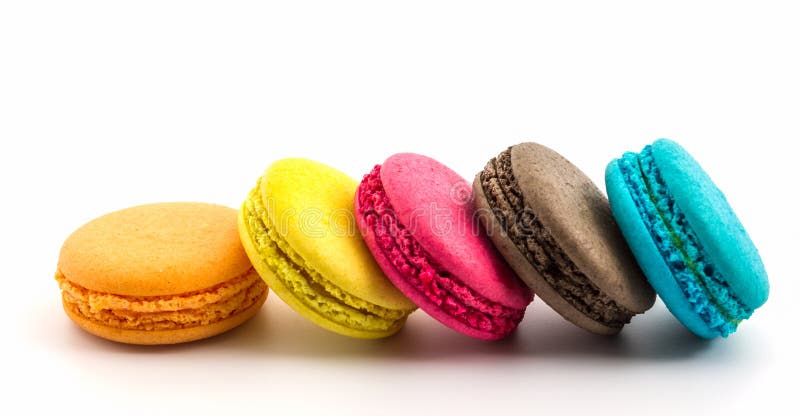 Macarons ou macarons franceses doces e coloridos, Sobremesa fotografia de stock