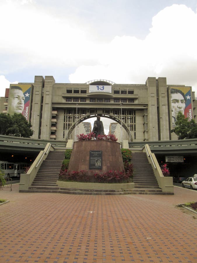 Bolivar civil, Bolivar civil, avenida de Bolivar, Avenida Bolivar, Caracas, Venezuela foto de archivo libre de regalías Bolivar civil, Bolivar civil, avenida de Bolivar, Avenida Bolivar, Caracas, Venezuela foto de archivo libre de regalías