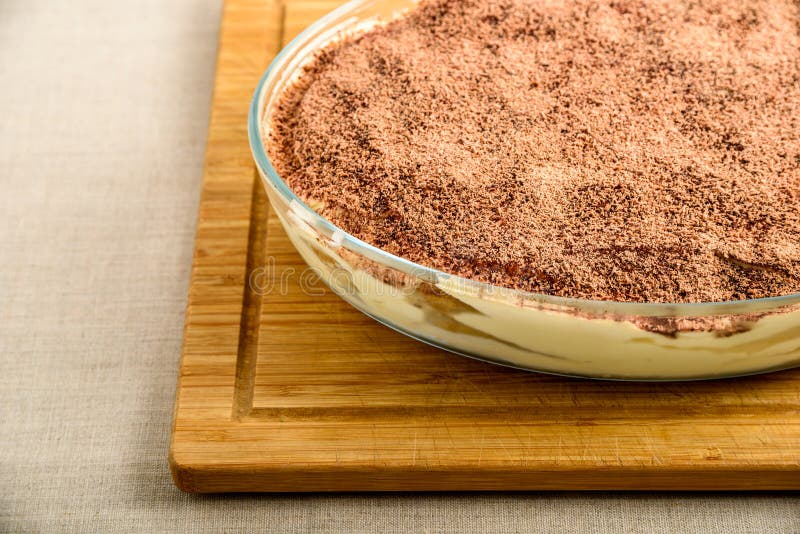 Bolo caseiro do Tiramisu foto de stock