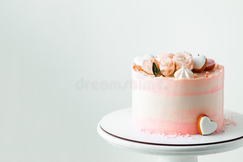 bolo de aniversário de 50 anos roxo e branco 1372209 Foto de stock no  Vecteezy