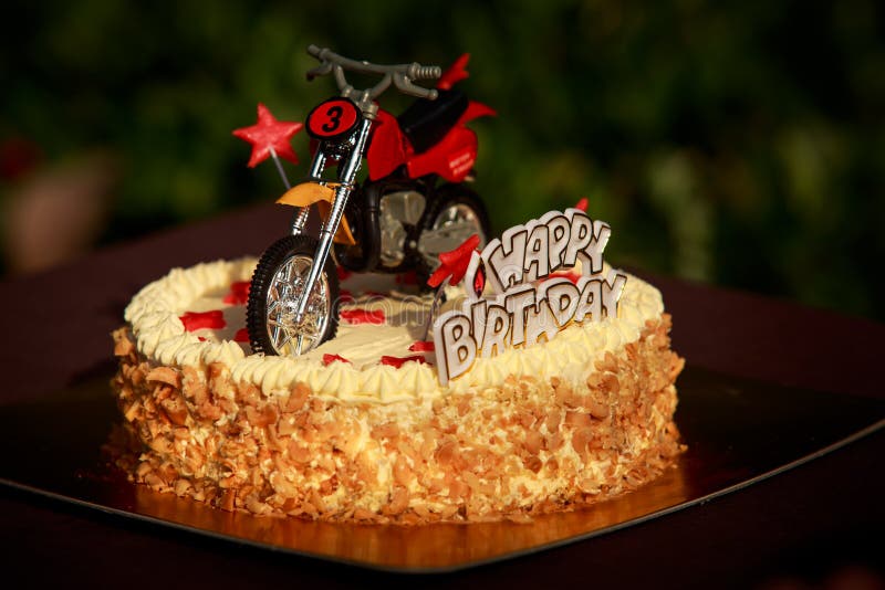 Bolo moto  Bolo lindo de aniversário, Aniversário de motocross, Bolos de  aniversário