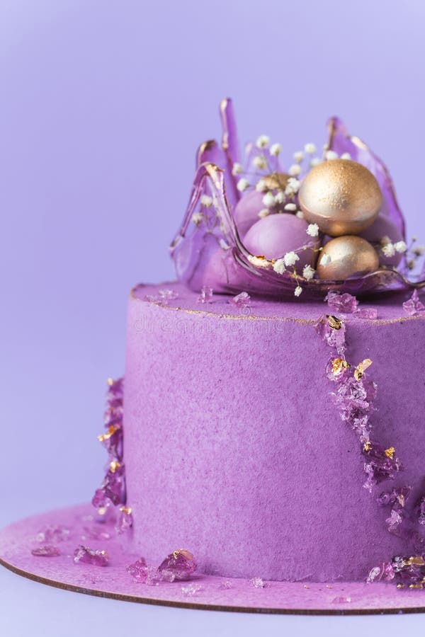 bolo de aniversário de 50 anos roxo e branco 1372209 Foto de stock no  Vecteezy