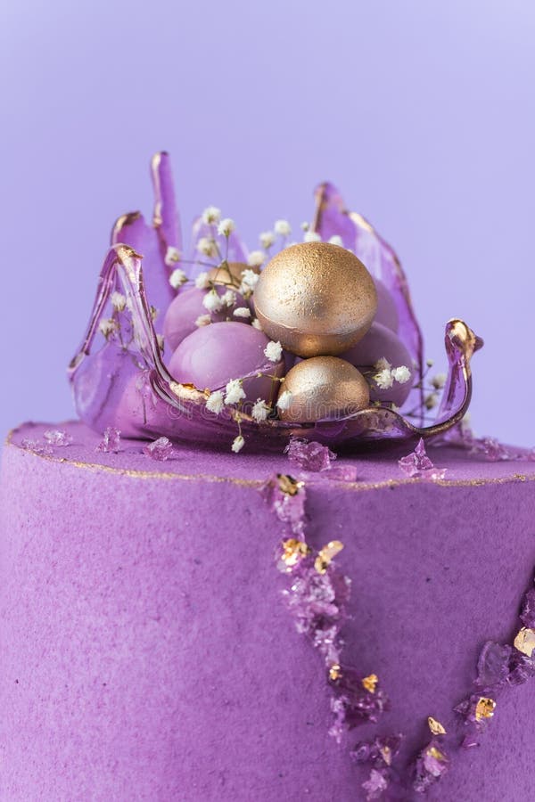 bolo de aniversário de 50 anos roxo e branco 1372209 Foto de stock no  Vecteezy