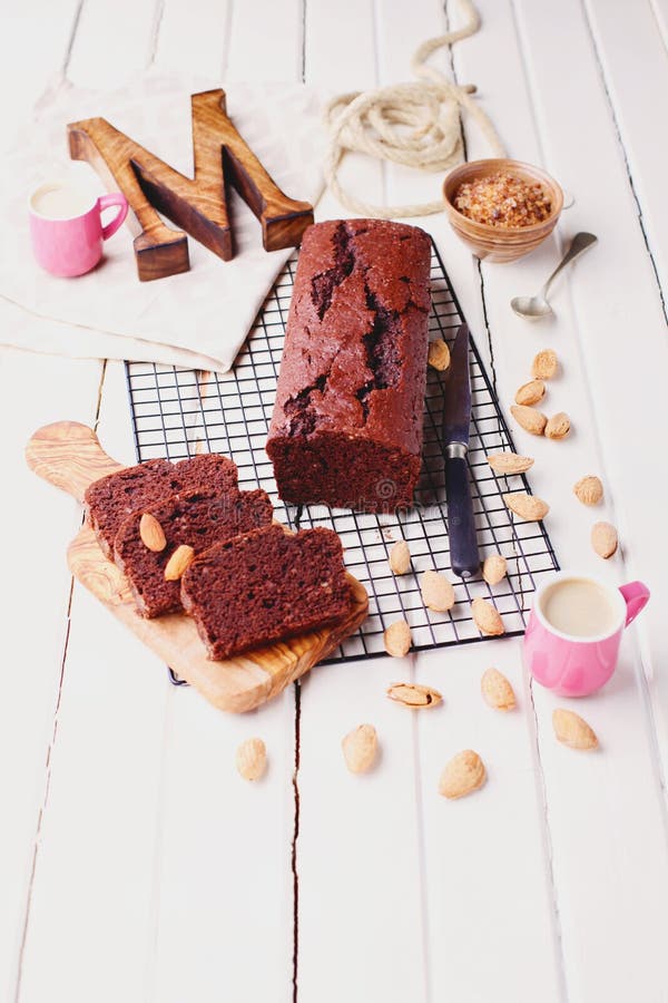 Bolo de chocolate imagem de stock royalty free Bolo de chocolate imagem de stock royalty free