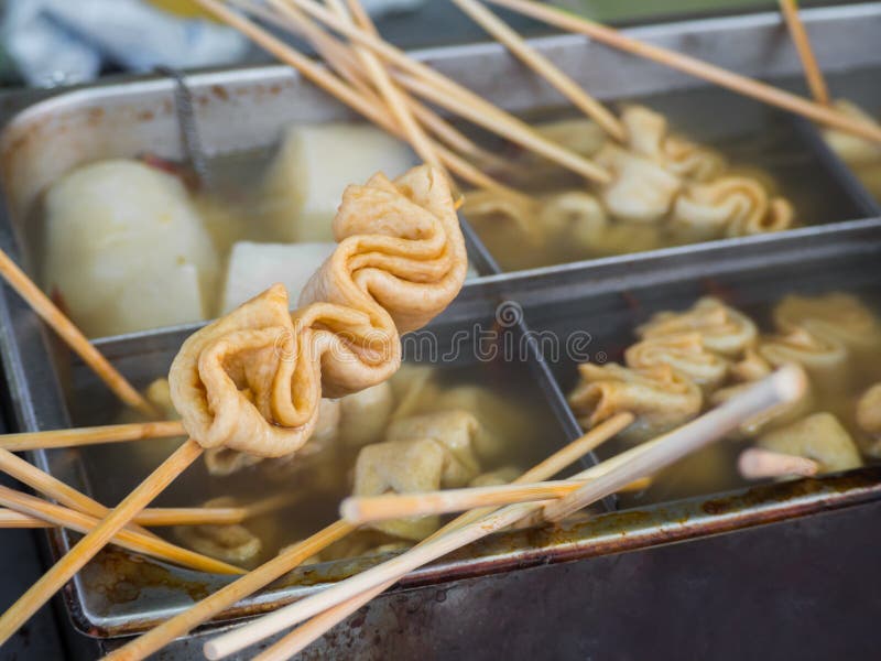 Bungeoppang de comida de rua coreana com diferentes recheios tradução de  pastelaria coreana em forma de peixe