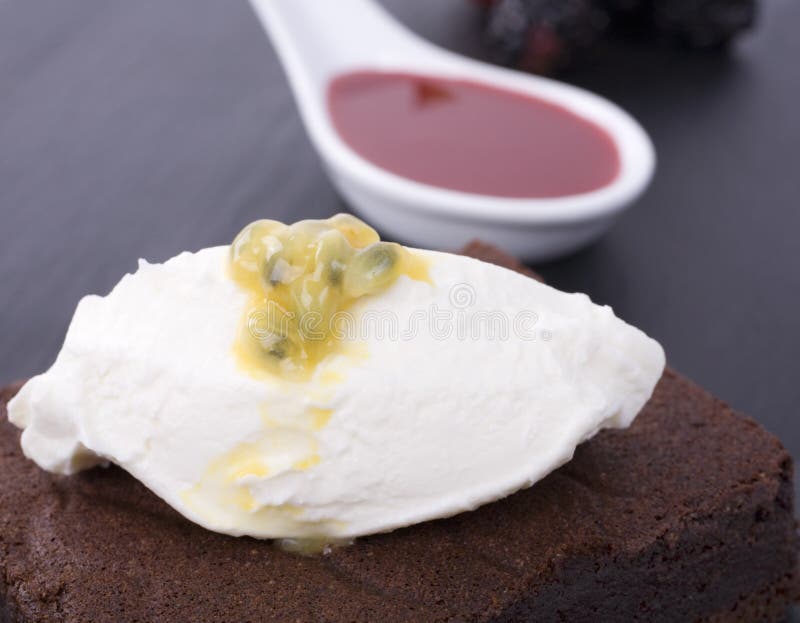 Bolo Soufflé de Chocolate fotografia de stock