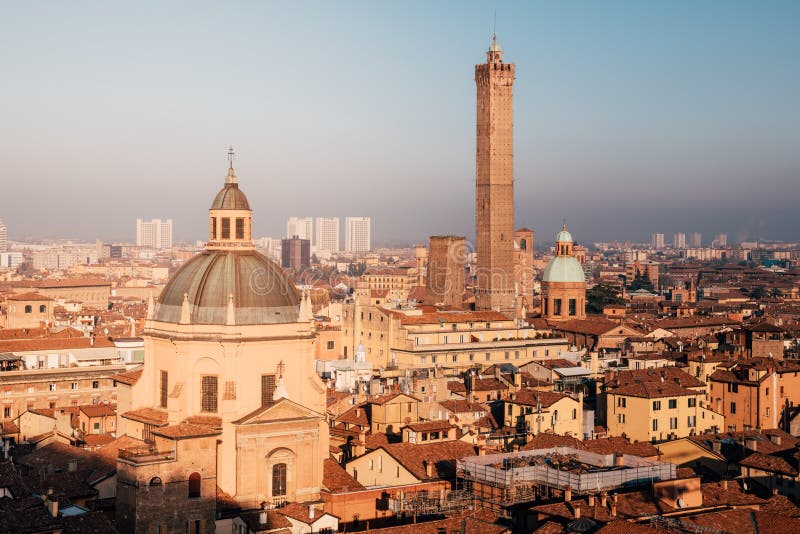 Paesaggio Urbano Di Bologna Fotografia Stock Immagine di case