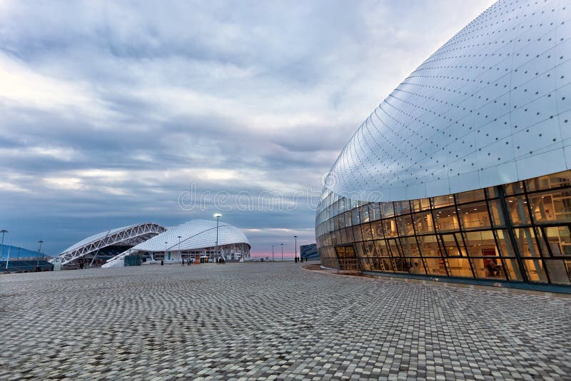 Bolshoy iskupol Olympiskt parkera i Sochi, Ryssland arkivbilder Bolshoy iskupol Olympiskt parkera i Sochi, Ryssland arkivbilder