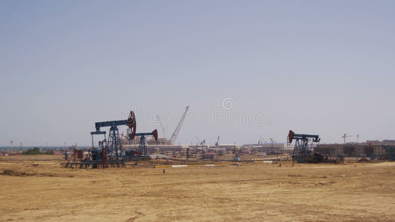 Bomba de óleo, jaque da bomba Energia do combustível fóssil, unidade de bombeamento velha