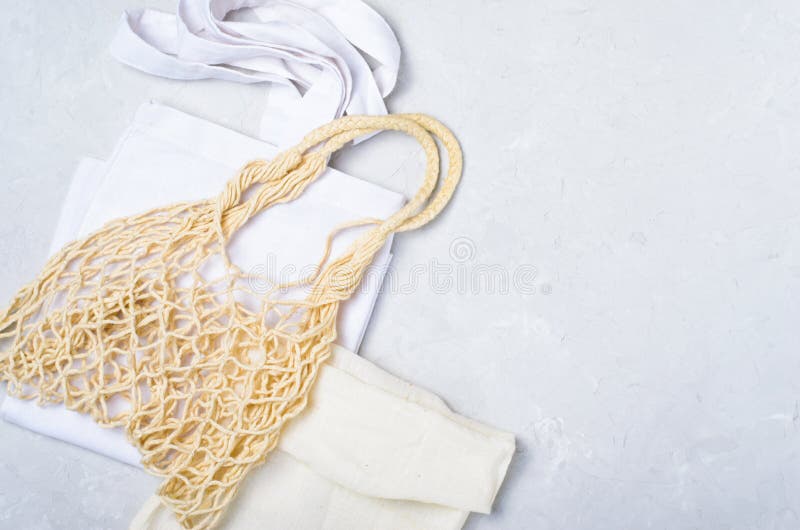 Bomull och Mesh Bags, nollförlorat begrepp, Eco vänliga shoppa påsar arkivfoton
