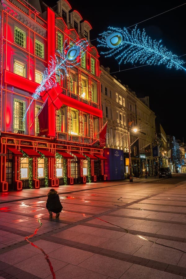 Christmas lights and decorations outside the Cartier Store