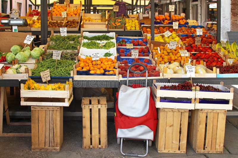 Bondemarknadsstall royaltyfri bild Bondemarknadsstall royaltyfri bild
