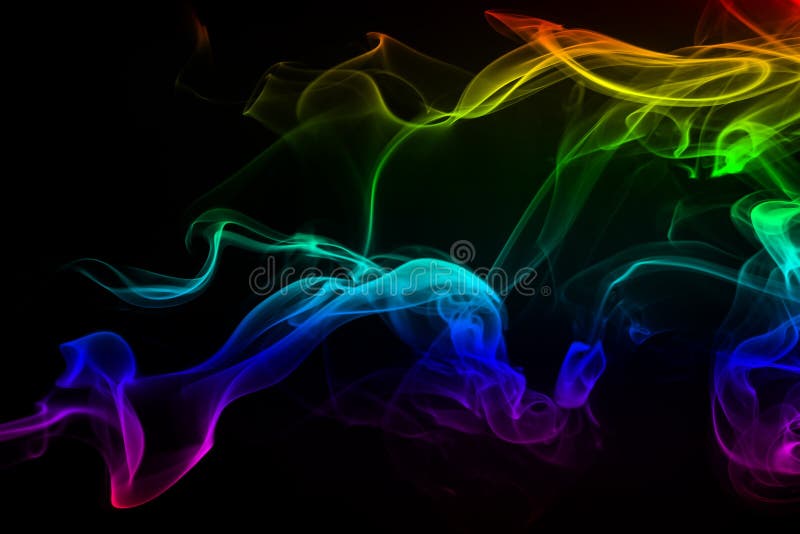 Abstrato De Fumo Colorido Sobre Fundo Negro, Desenho Do Movimento Do Fogo  Imagem de Stock - Imagem de conceito, fluxo: 165931175