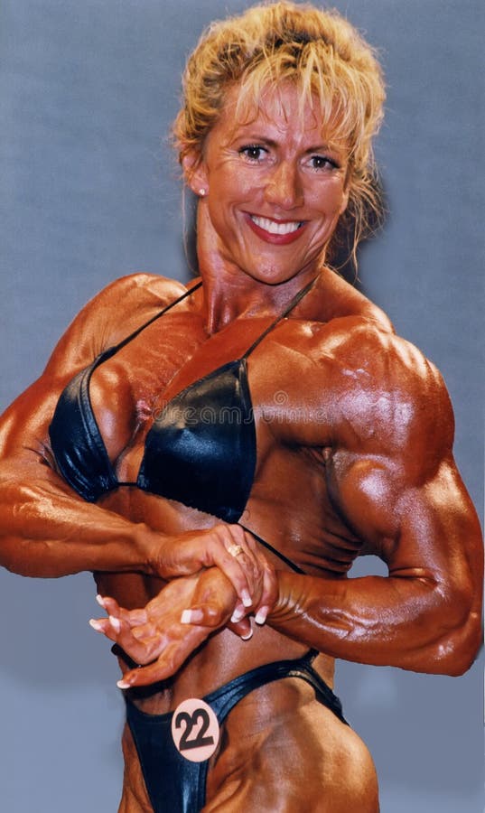 https://thumbs.dreamstime.com/b/boobs-biceps-english-professional-female-bodybuilder-gayle-moher-demonstrates-her-awesome-powerful-physique-side-chest-50920152.jpg