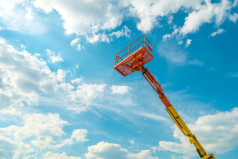 Boom met liftemmer zware machines stock foto Boom met liftemmer zware machines stock foto