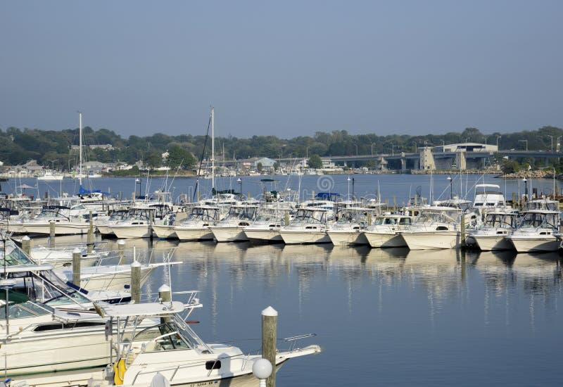 Boote im Niantic Fluss in Connecticut stockbilder Boote im Niantic Fluss in Connecticut stockbilder