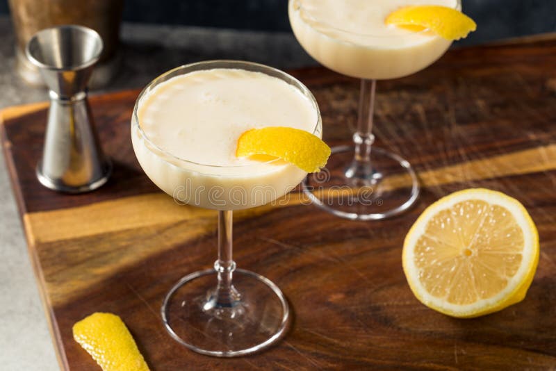 Boozy Refreshing Advocaat Canary Flip Cocktail Stock Photo Image of eggnog, beverage 263609072