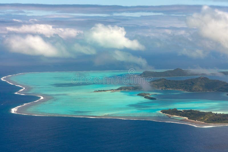 Bor bor Polynesia francuski powietrzny samolotowy widok obrazy stock Bor bor Polynesia francuski powietrzny samolotowy widok obrazy stock