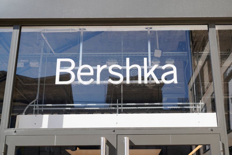 Bershka logo. editorial stock image. Image of clothing - 71672799