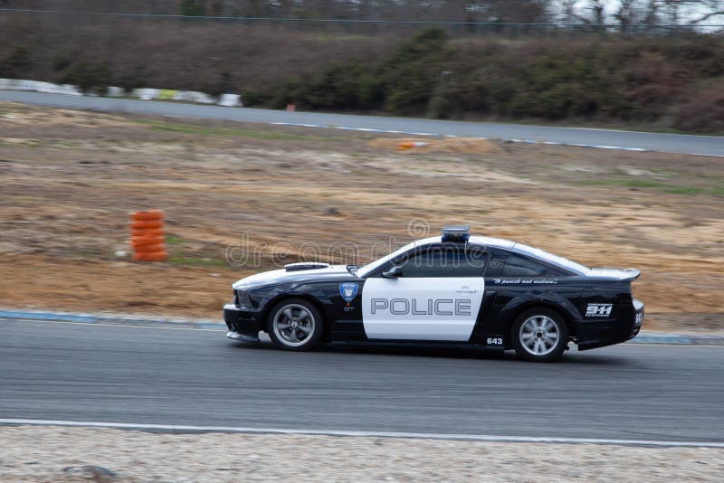 Corrida De Carro Da Polícia - Fotografias de stock e mais imagens