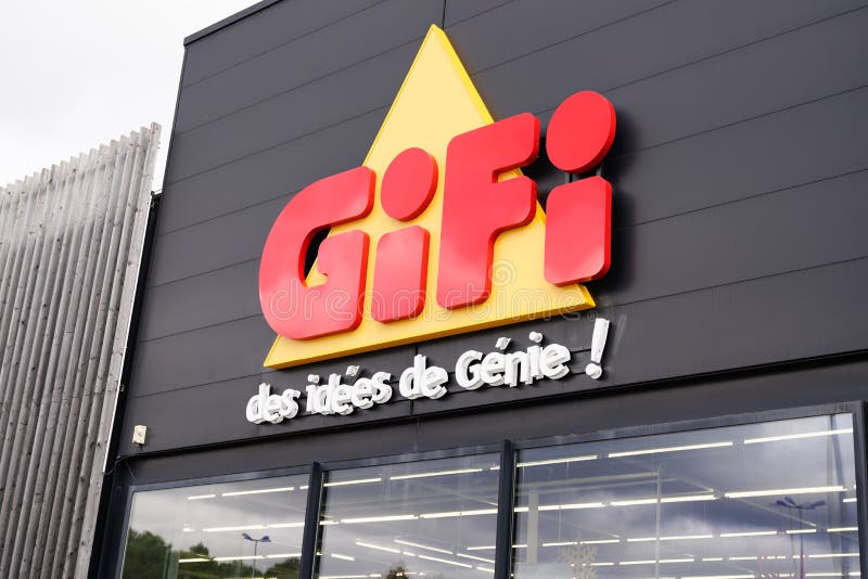 Gifi Logo Sign and Brand Text Front Wall Entrance Facade Shop French