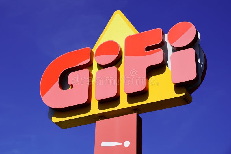 Gifi Logo Sign and Brand Text Front of Shop French Cheap Products Store