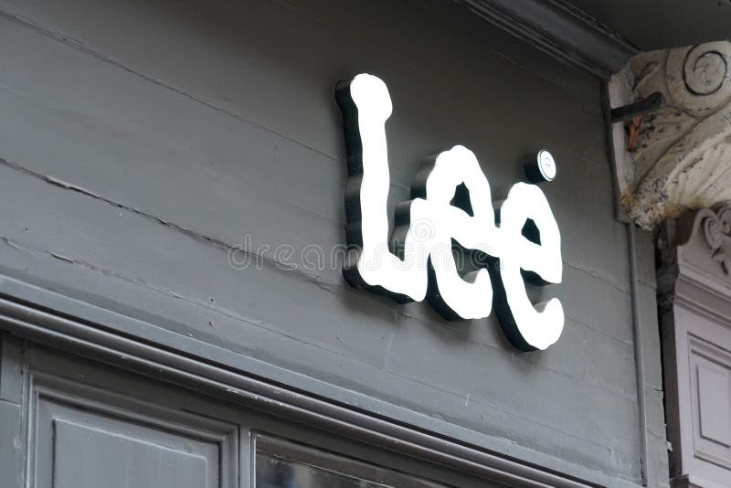 Bordeaux , Aquitaine / France - 10 28 2019 : Lee Jeans Sign Boutique Store  Logo Brand Shop Clothing Editorial Photography - Image of advertising,  city: 162694202