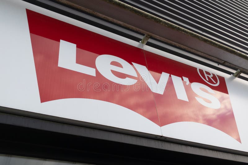 Levi`s Text Sign and Brand Logo Front of Jeans Shop Fashion Boutique of  Trendy Levis Editorial Photo - Image of levi, france: 206821211