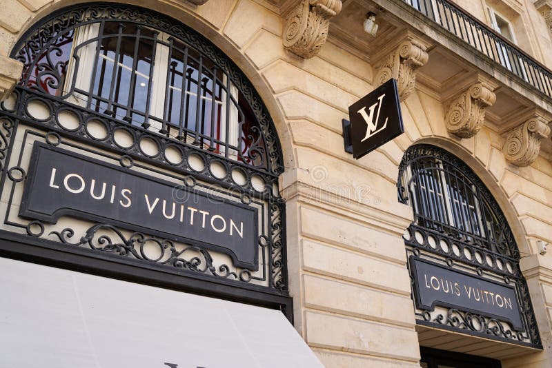 Louis Vuitton signboard editorial photo. Image of exterior - 168794426