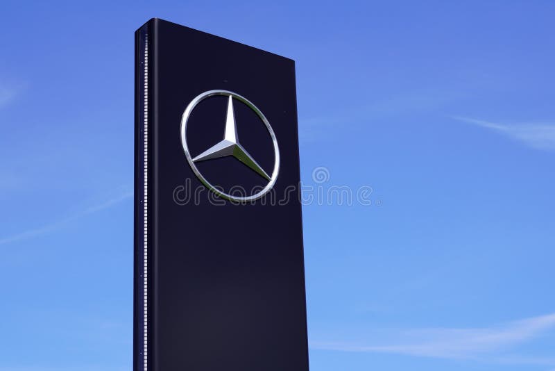 Mercedes Benz Logo Sign Shop Automobile Brand Text Dealership Car Store  Editorial Stock Photo - Image of garage, retail: 219826833