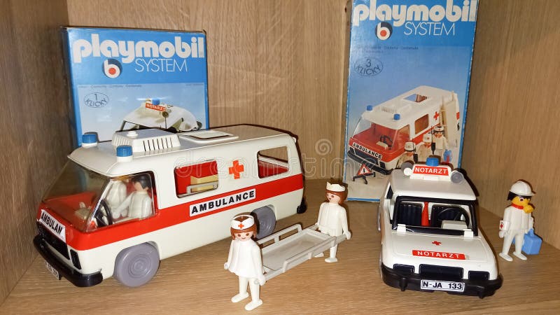 Huisje Rauw ongebruikt Playmobil Ambulance Photos - Free & Royalty-Free Stock Photos from  Dreamstime