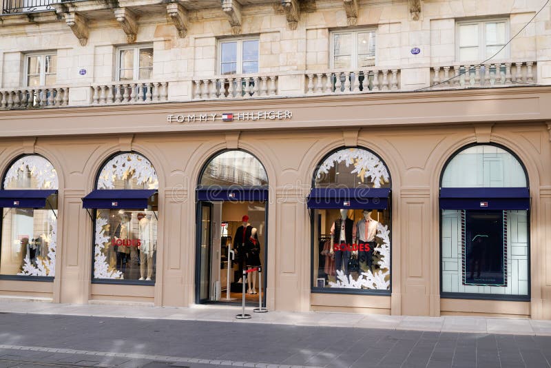 TOMMY HILFIGER CO OUTLET STORE - 10746 US Highway 98 W, Miramar