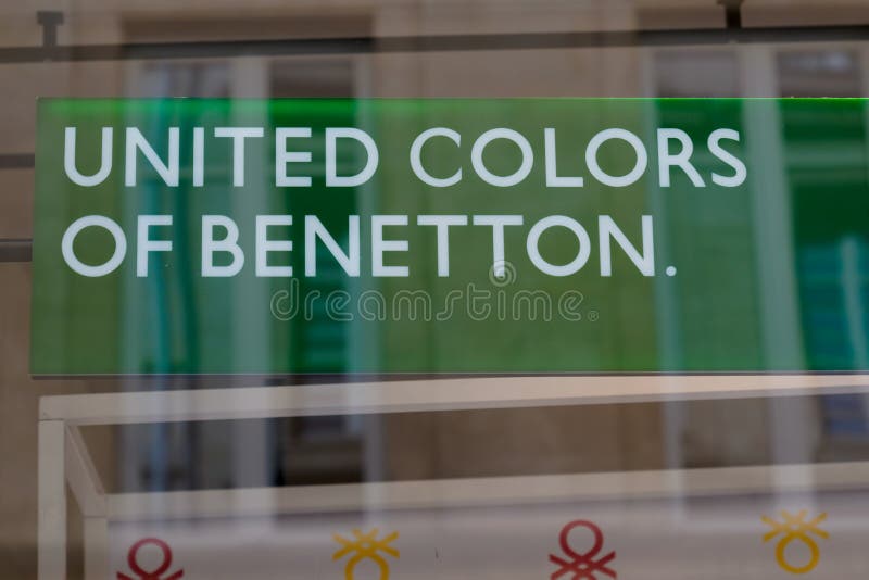 Bordeaux , Aquitaine / France - 09 18 2019 : United Colours of Benetton store photographie stock libre de droits Bordeaux , Aquitaine / France - 09 18 2019 : United Colours of Benetton store photographie stock libre de droits