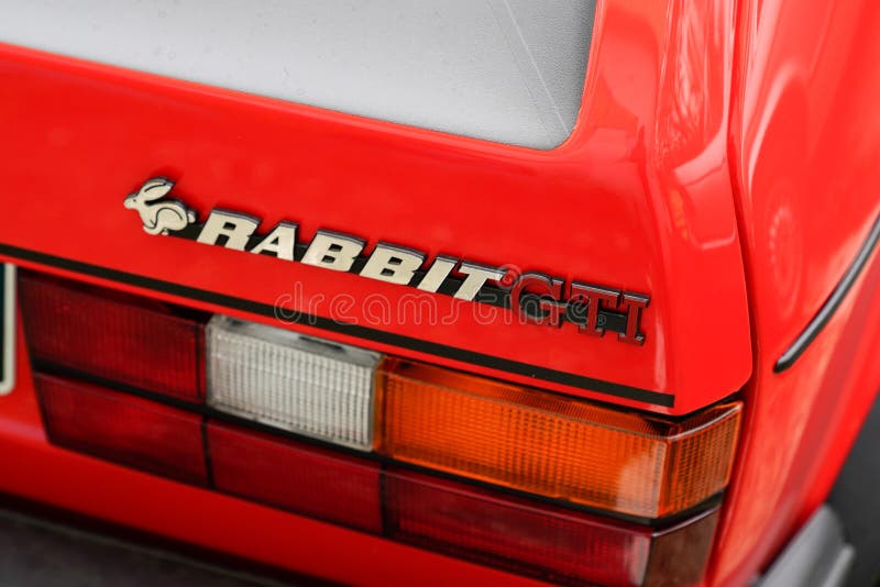 Volkswagen Golf Car Rabbit Gti Logo marca y texto signo rojo joven temporizador y clásico Editorial Stock Photo rabbit logo Volkswagen Golf Car Rabbit Gti Logo marca y texto signo rojo joven temporizador y clásico Editorial Stock Photo