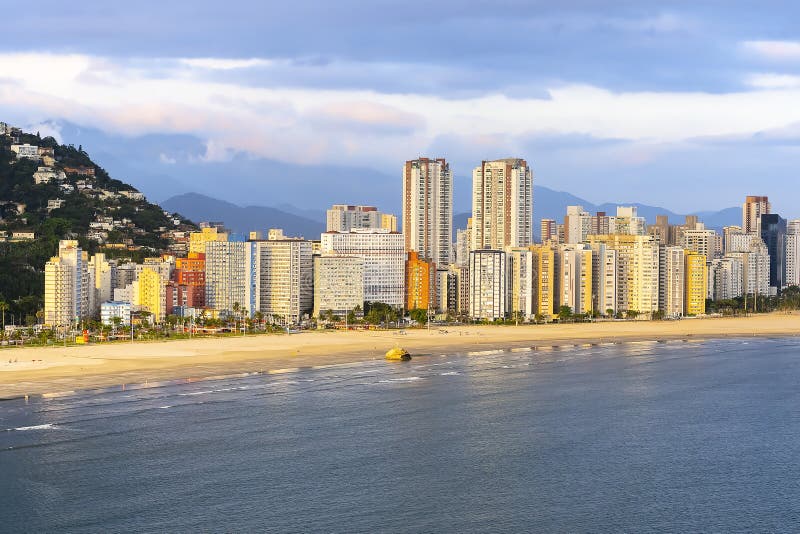 Border between Santos and Sao Vicente