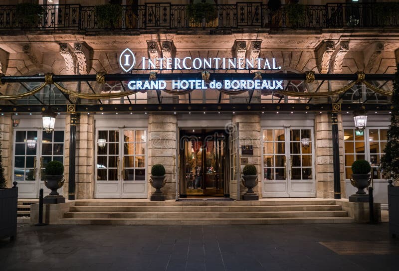 Bordowie, Francja, 8 mogą 2018 - wejście Uroczysty hotel de fotografia stock Bordowie, Francja, 8 mogą 2018 - wejście Uroczysty hotel de fotografia stock