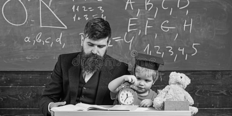 Do homework or play games. Watching video lessons. Online school. Online  schooling. Distant education. Pupil study digital technology. Educative  content. Schoolgirl surfing internet. Online course Stock Photo - Alamy