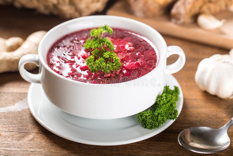 Download Borsch Rosso Nazionale Ucraino E Russo - Immagine Stock - Immagine di alimento, ciotola: 117980763