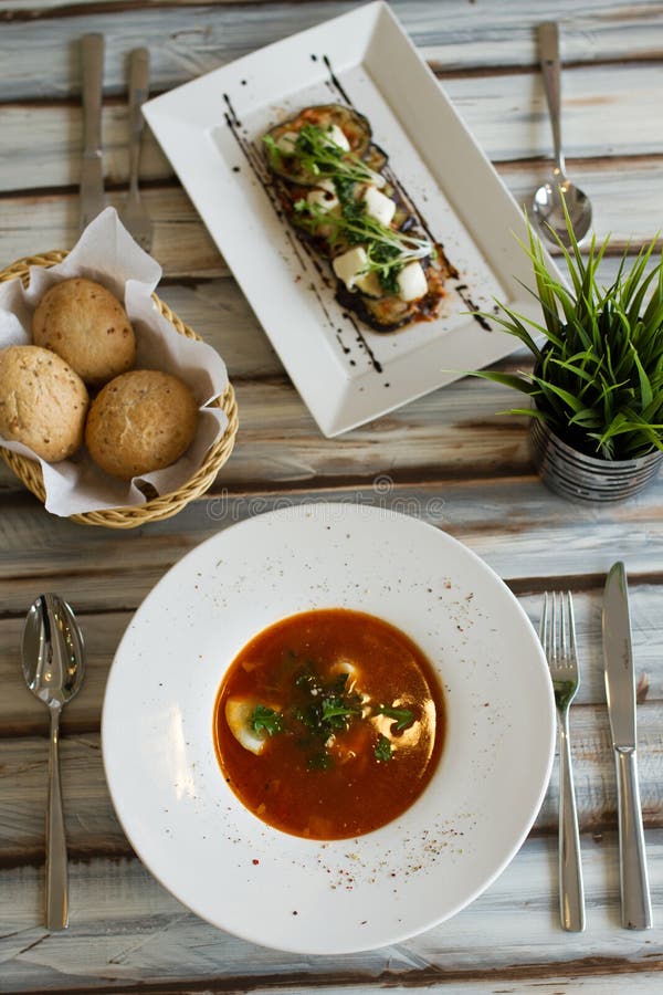 Borscht ukrainien ou russe image stock Borscht ukrainien ou russe image stock