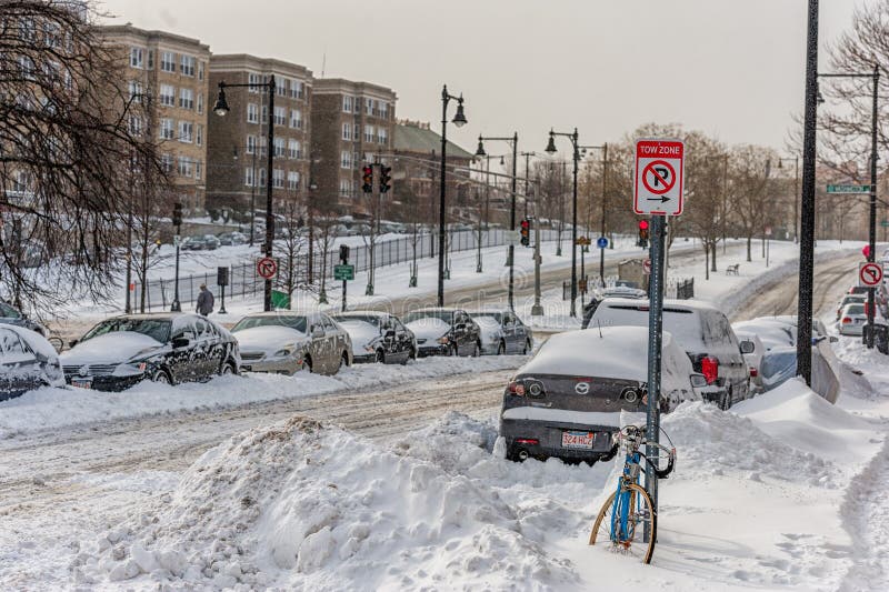 BOSTON, MASSACHUSETTS - JANUARI 03, 2014: Sneeuwonweer in Boston Cityscape stock fotografie BOSTON, MASSACHUSETTS - JANUARI 03, 2014: Sneeuwonweer in Boston Cityscape stock fotografie