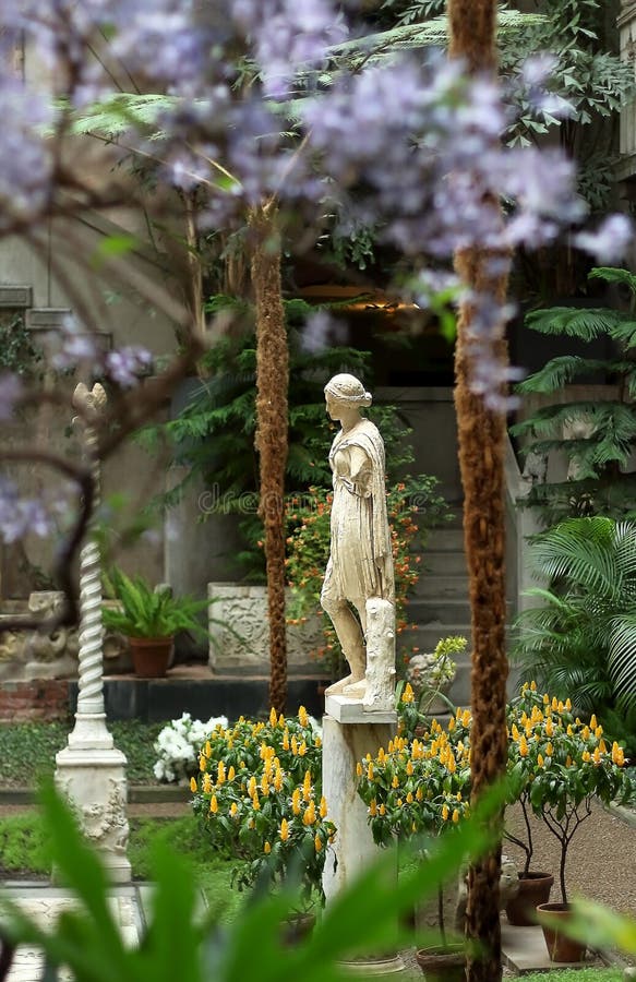 Antique statue of Roman goddess Artemis or Amazon in the Isabella Stewart Gardner Museum, Fenway park, Boston, Massachusetts royalty free stock photo Antique statue of Roman goddess Artemis or Amazon in the Isabella Stewart Gardner Museum, Fenway park, Boston, Massachusetts royalty free stock photo