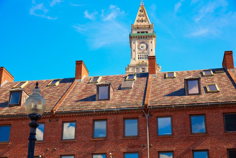 Boston Zegarowy wierza Obyczajowy dom Massachusetts obraz royalty free Boston Zegarowy wierza Obyczajowy dom Massachusetts obraz royalty free