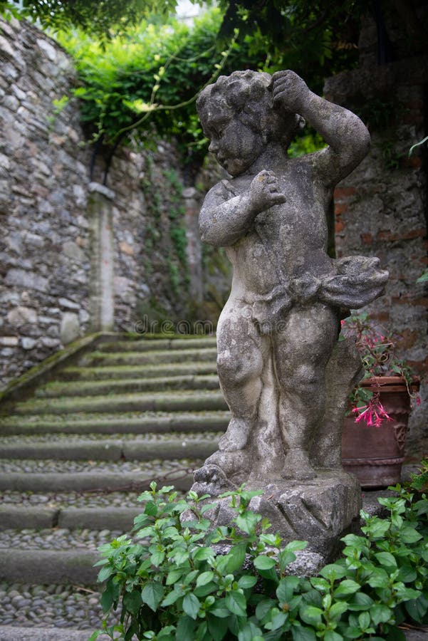 Botanical gardens Borromeo, Isola Madre, Italy. Isola Madre, lake - lago - Maggiore, Italy. Borromeo palace: the baroque botanical italian terraced gardens stock photography Botanical gardens Borromeo, Isola Madre, Italy. Isola Madre, lake - lago - Maggiore, Italy. Borromeo palace: the baroque botanical italian terraced gardens stock photography