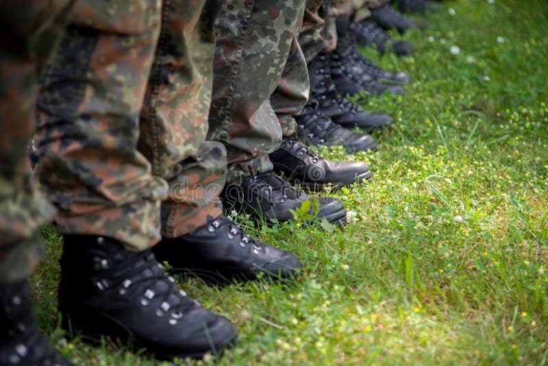 Botas de alemanes de Imagen de uniforme - 73931592