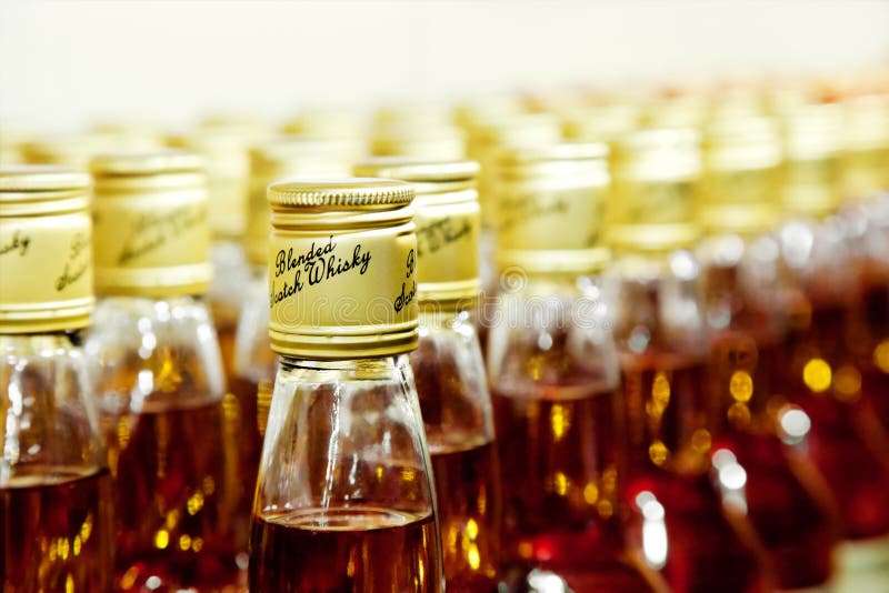 Bottiglie di whisky mescolato scozzese